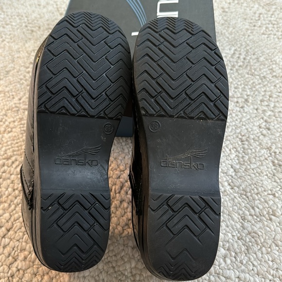 Dansko Professional Grey Prism Patent shoe style# 406-960202 - Picture 3 of 4